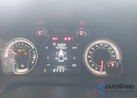 2017 Ram 1500 Big Horn 4X4 6'4 Box z USA, uszkodzony, nr VIN 1C6RR7GT6HS819317